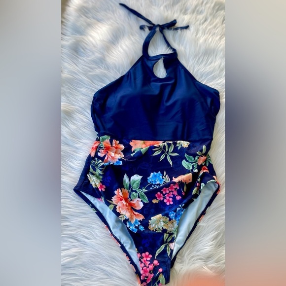 NWT - CUPSHE women’s floral Ruched Tummy control one piece bathing suit size XL - Picture 4 of 12